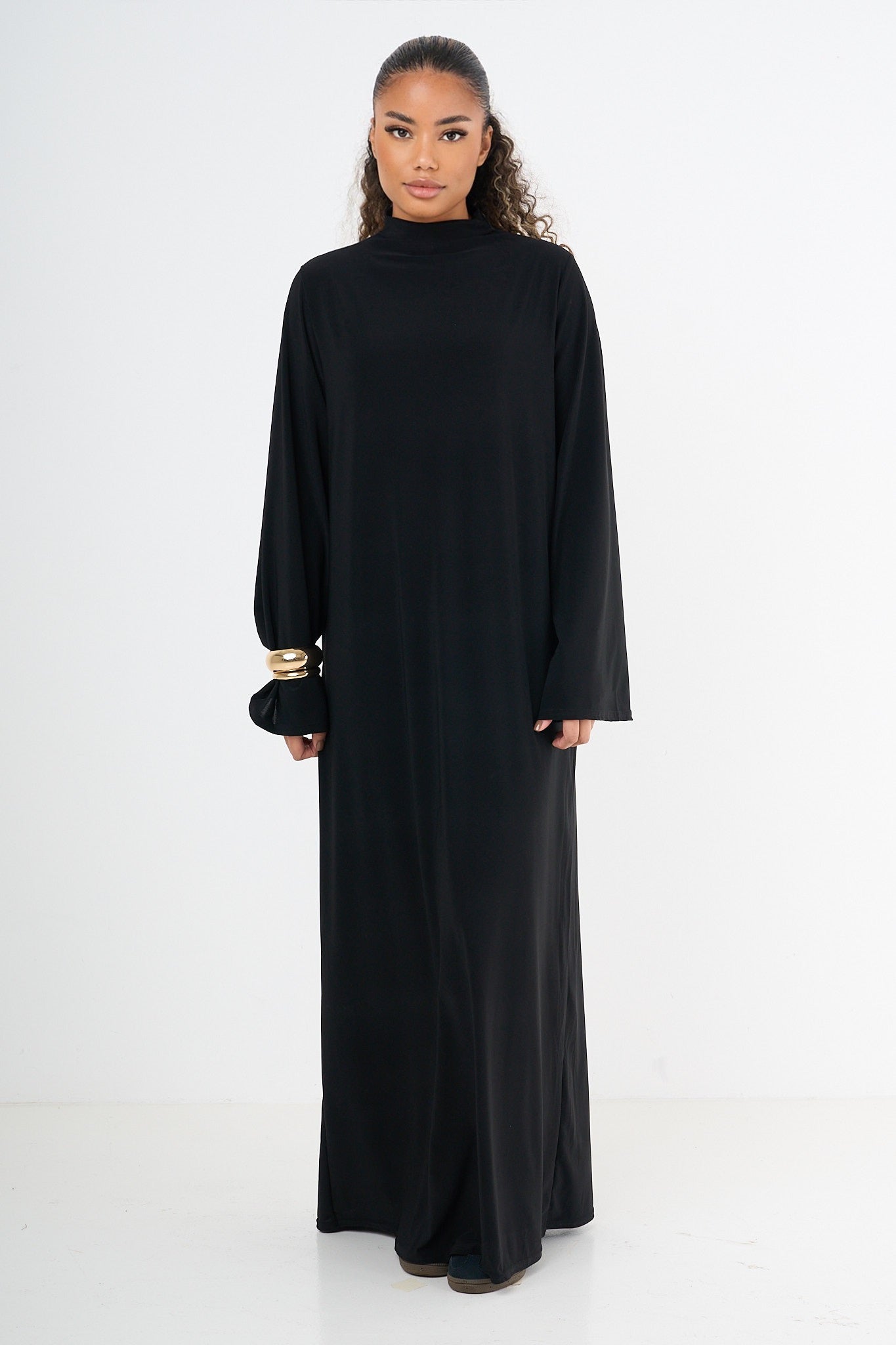 Premium Jersey Abaya - Black THE GIRL WEARING Premium Jersey Abaya - Black THE GIRL WEARING