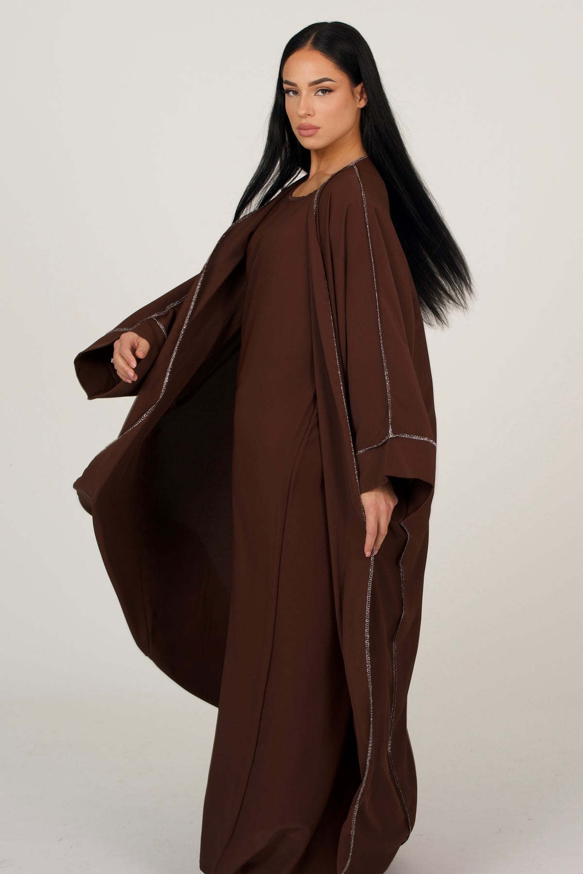 Brown Abaya Set With Zilver Details