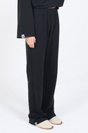 Relaxed Wide-Leg Pants