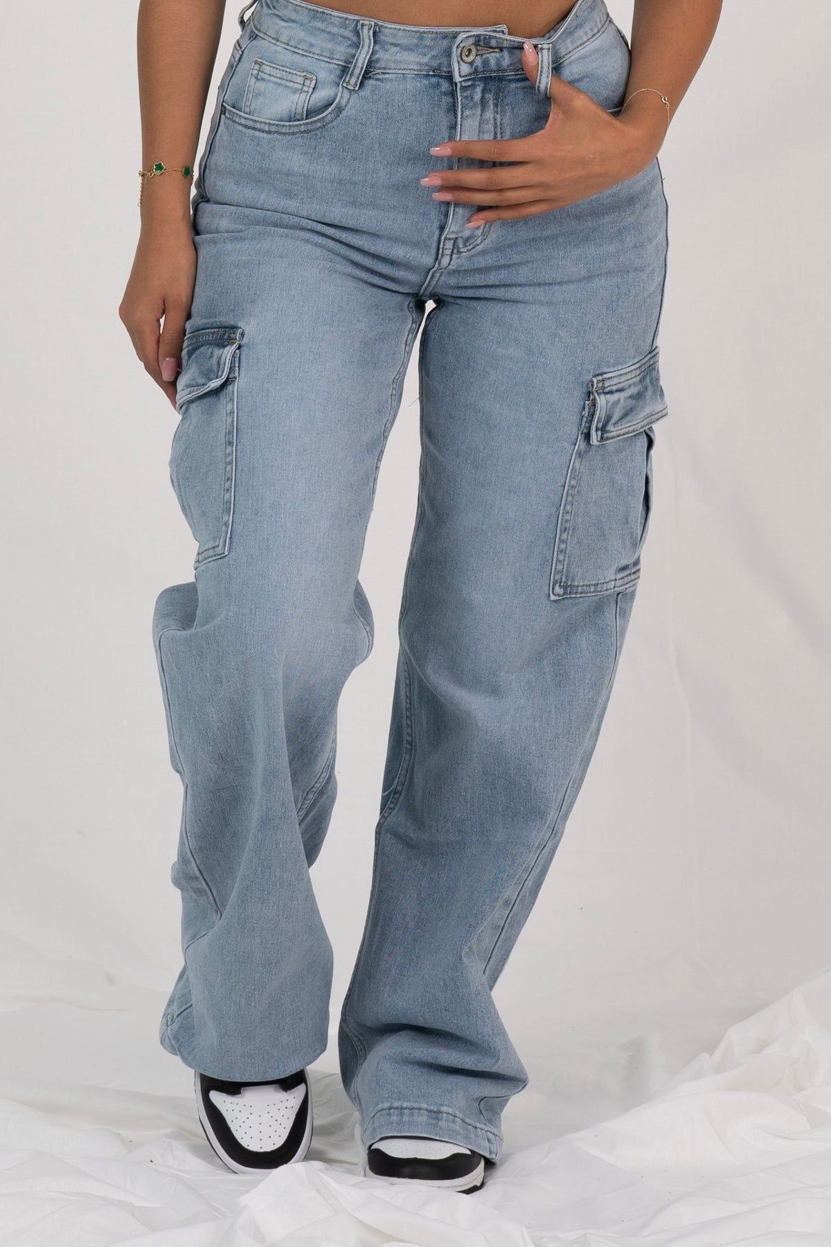 Denim Cargo Pants | jeans cargo | the girl wearing 